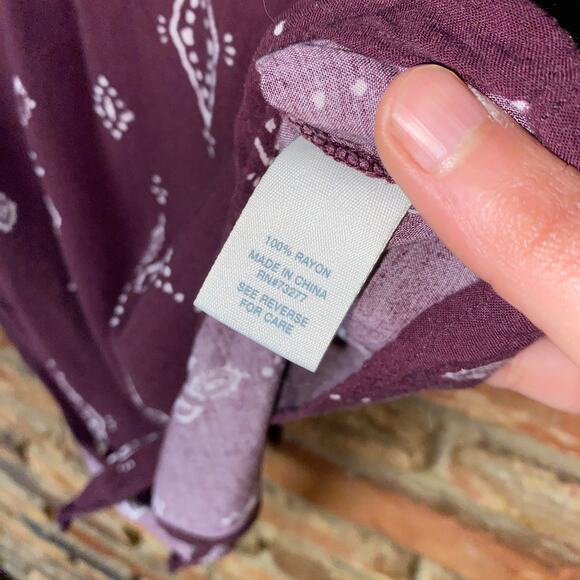 Mudd Burgundy Aztec Cold Shoulder Tie Waist Crop Top Women's Size XXS - Picture 4 of 5